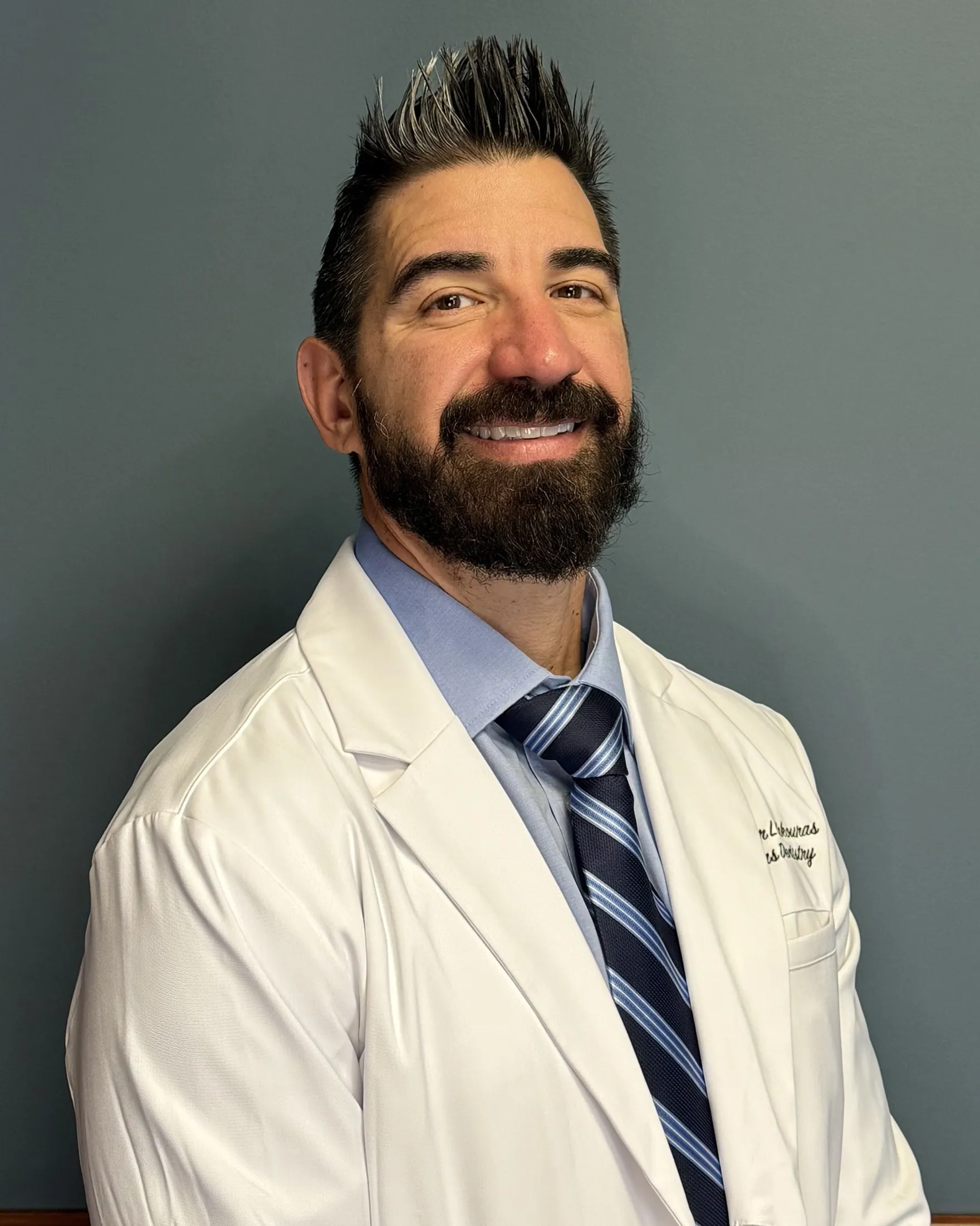 Photo of Dr. Tommy Kakouras
